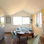 Le Chalet, Les Pieds Dans L'eau Дом отдыха