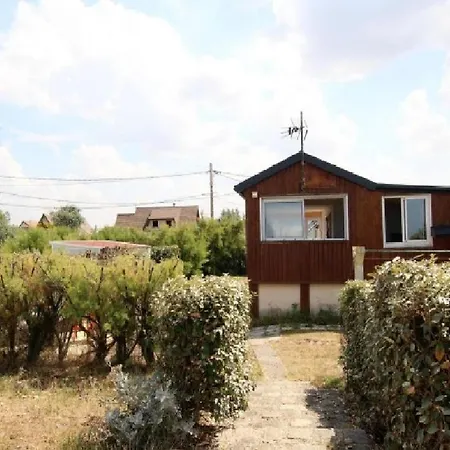 Ferienhaus Le Chalet, Les Pieds Dans L'eau